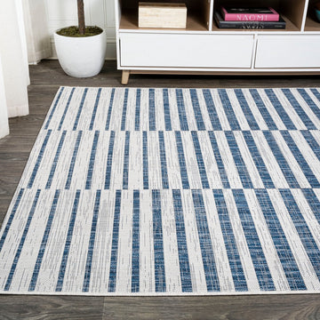 Sukie Modern Offset Stripe Indoor/outdoor Area Rug